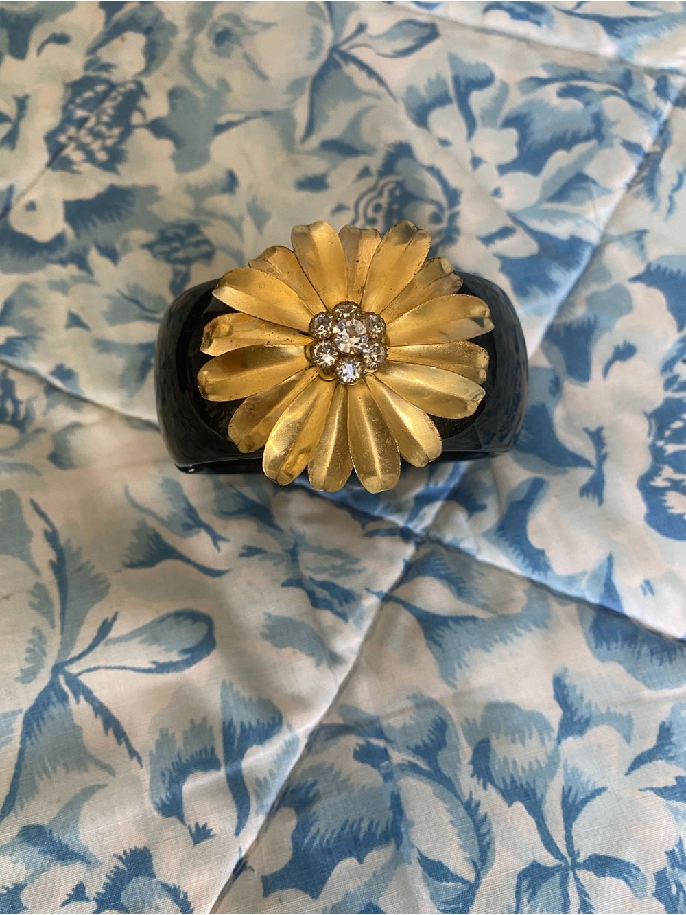 John Wind Lucite Gold Flower Accent Black Bracelet - Elegant Women's Jewelry